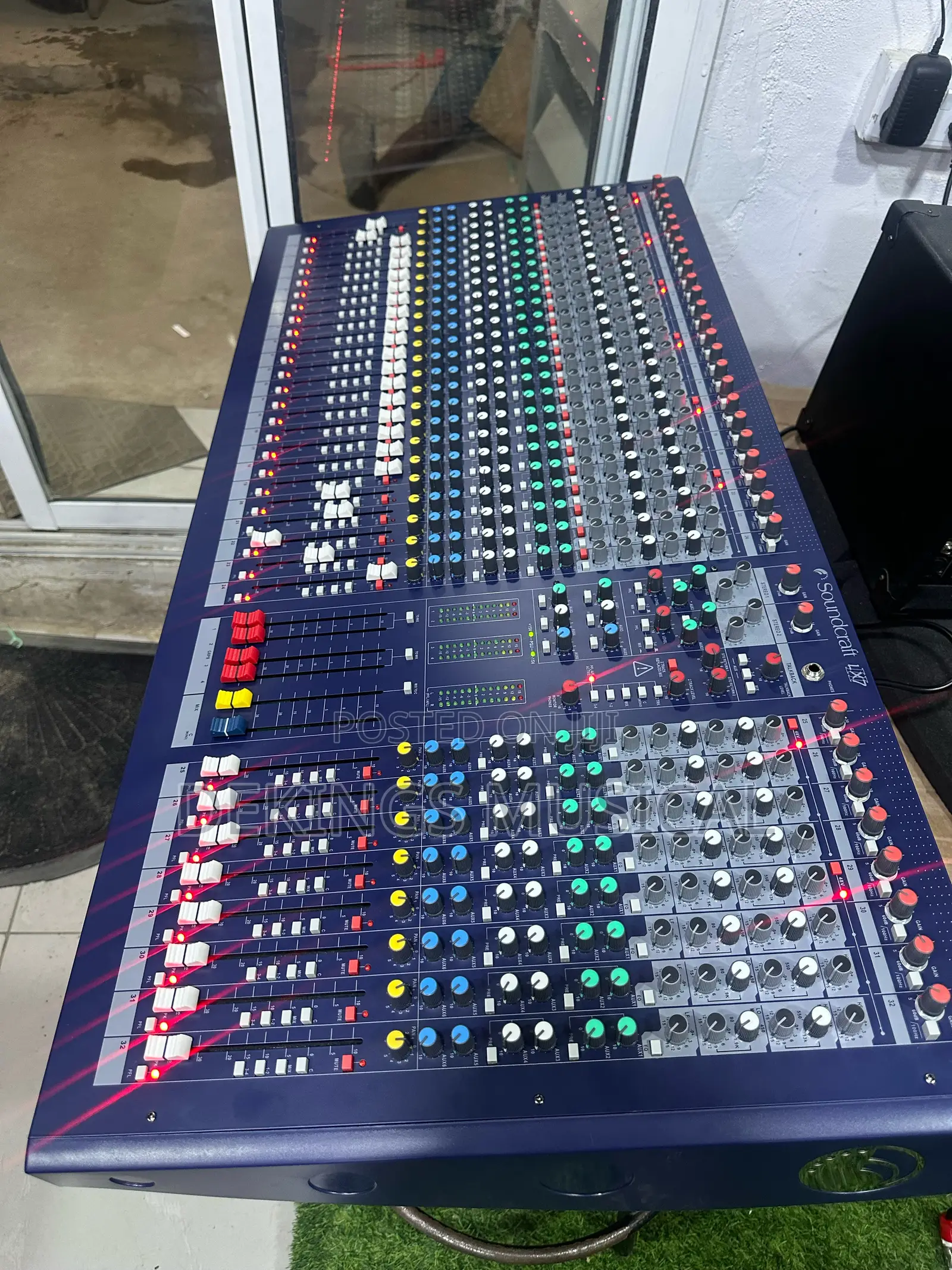 Sound Craft LX7 32 Channels Professional Recording Mixer