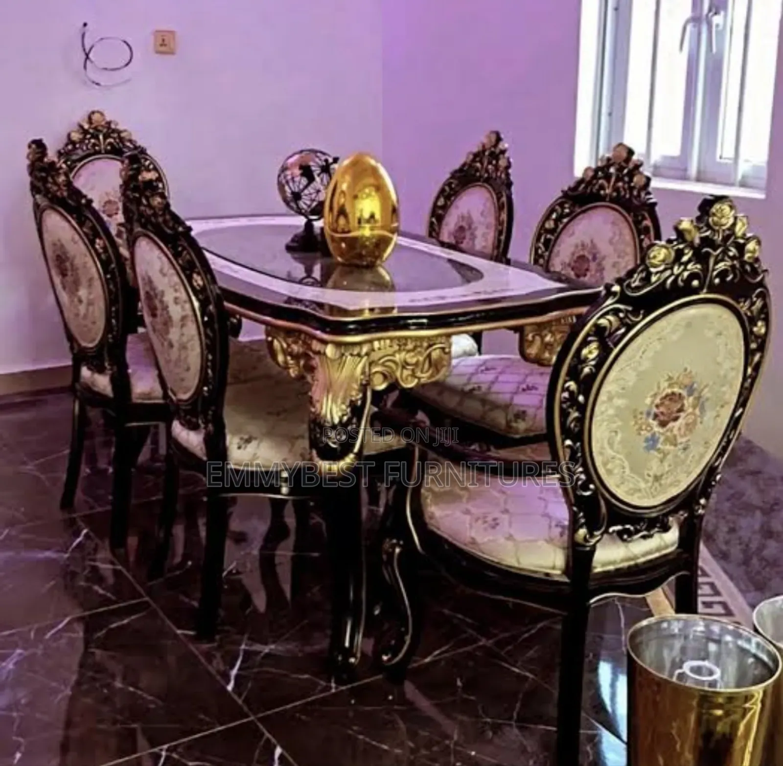 Royal Dinning Set.