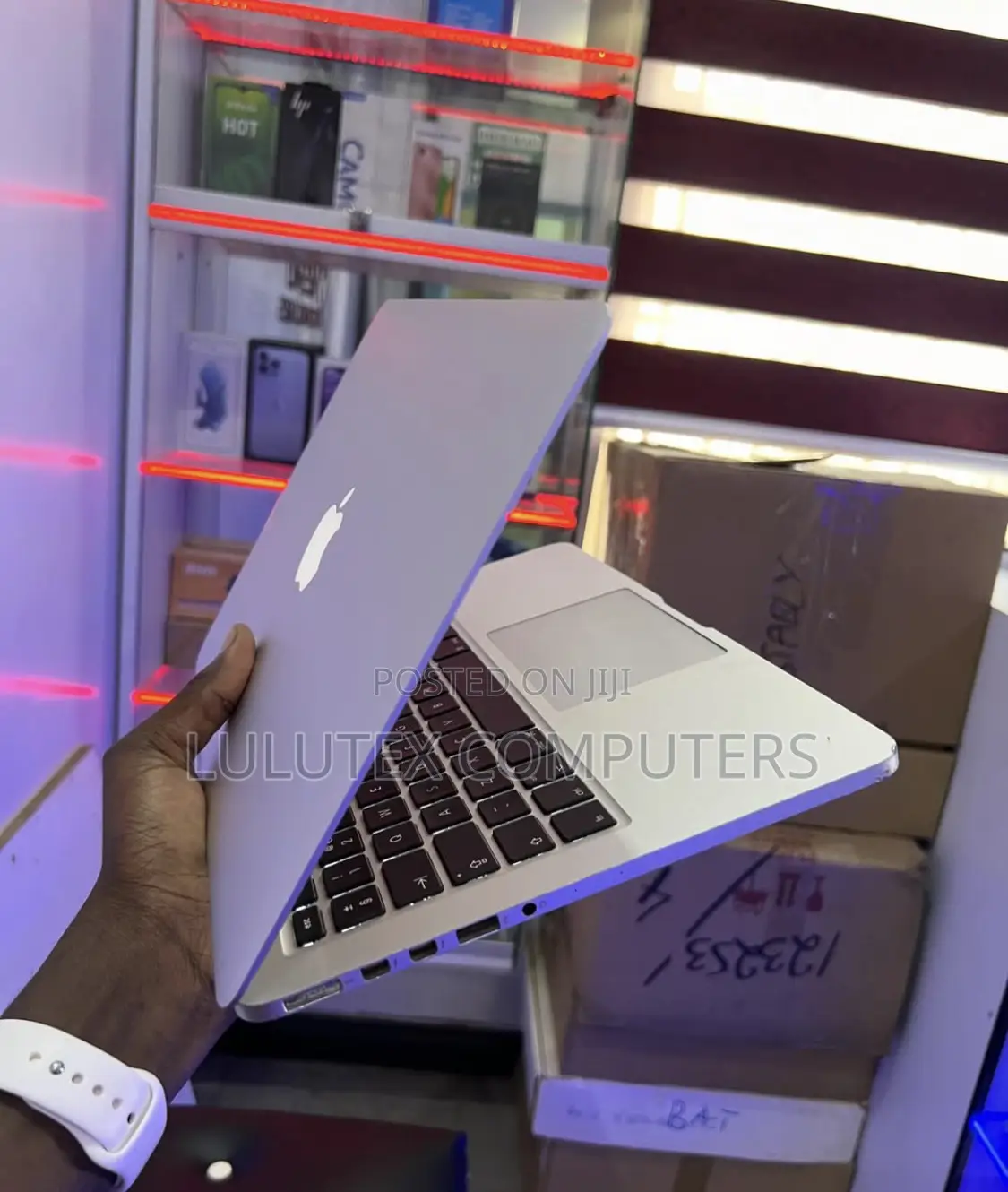 Laptop Apple MacBook Pro 2015 8GB Intel Core I5 SSD 256GB