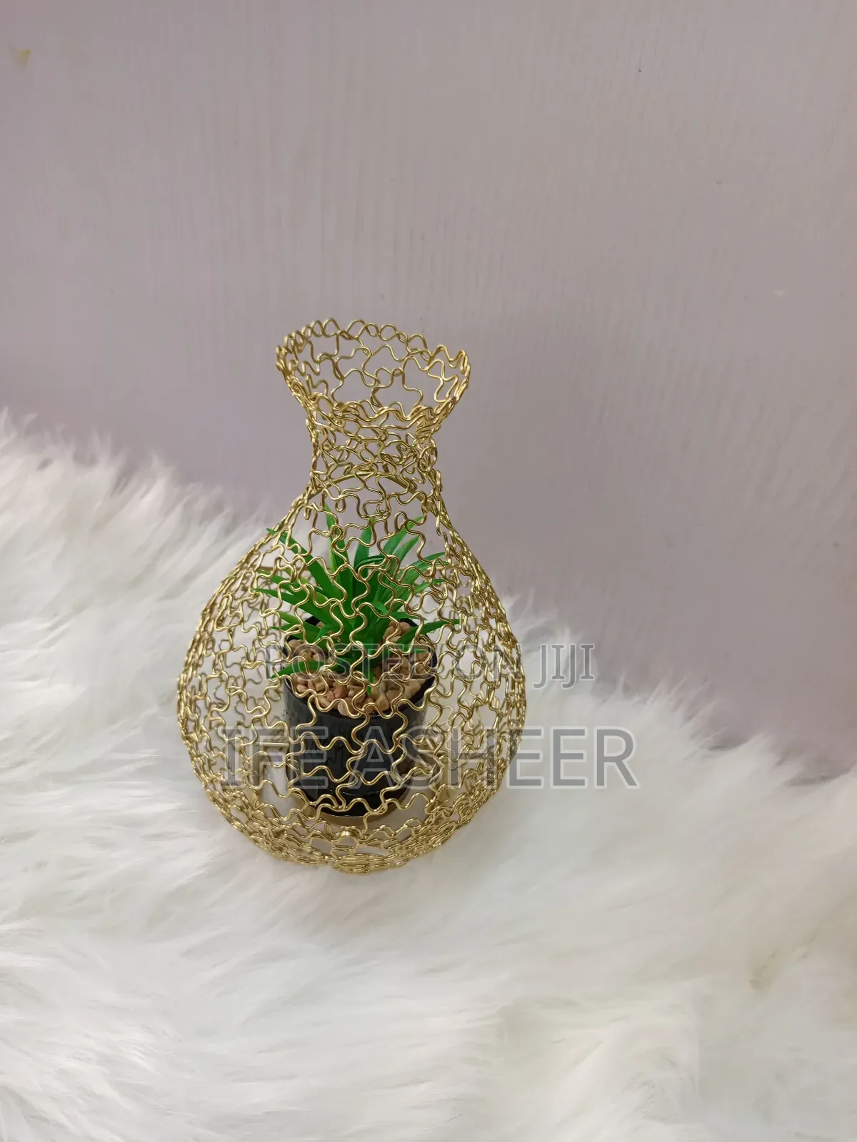 Gold Flower Vase for Shelves Tables 003