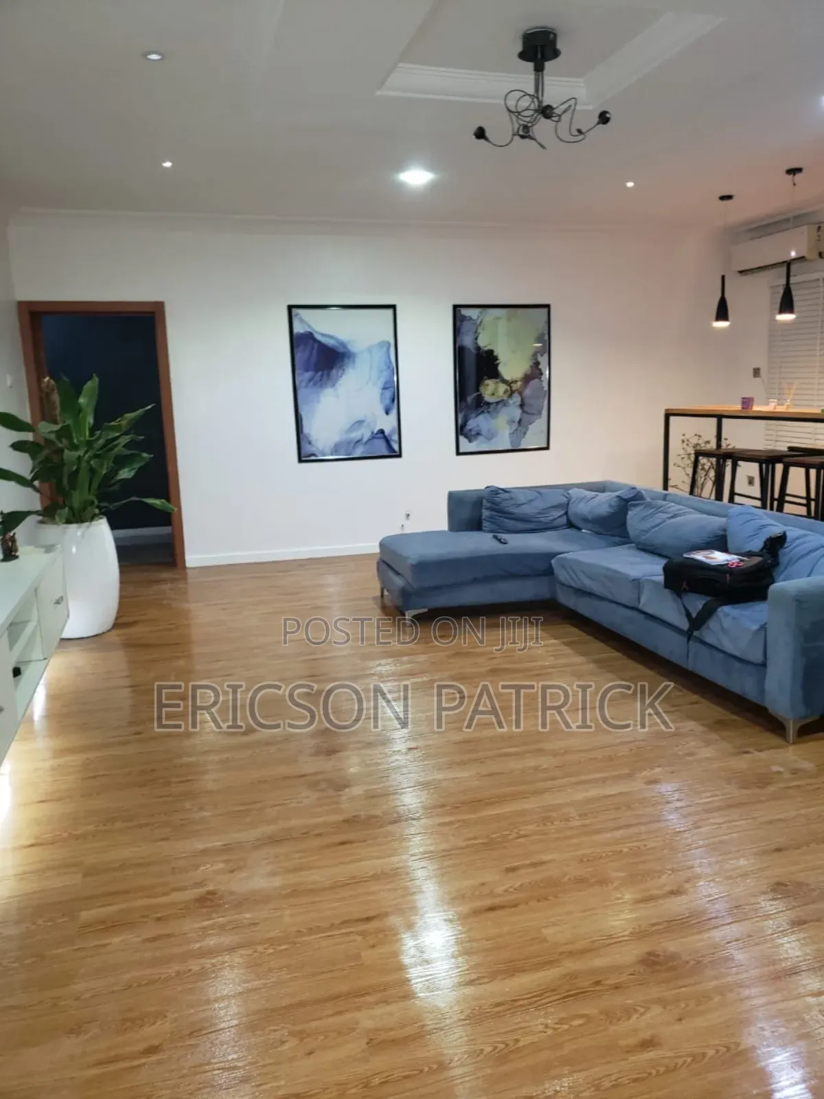 Tiles and Vinyl Floor Dealer