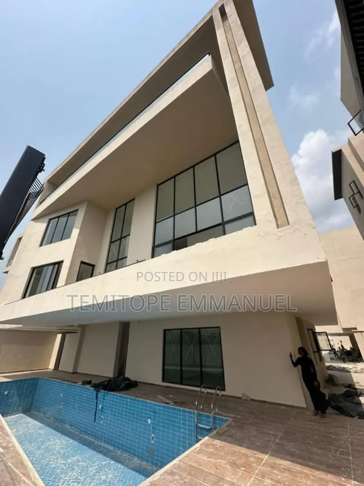 Furnished 5bdrm Duplex in Banana Island Estate for sale