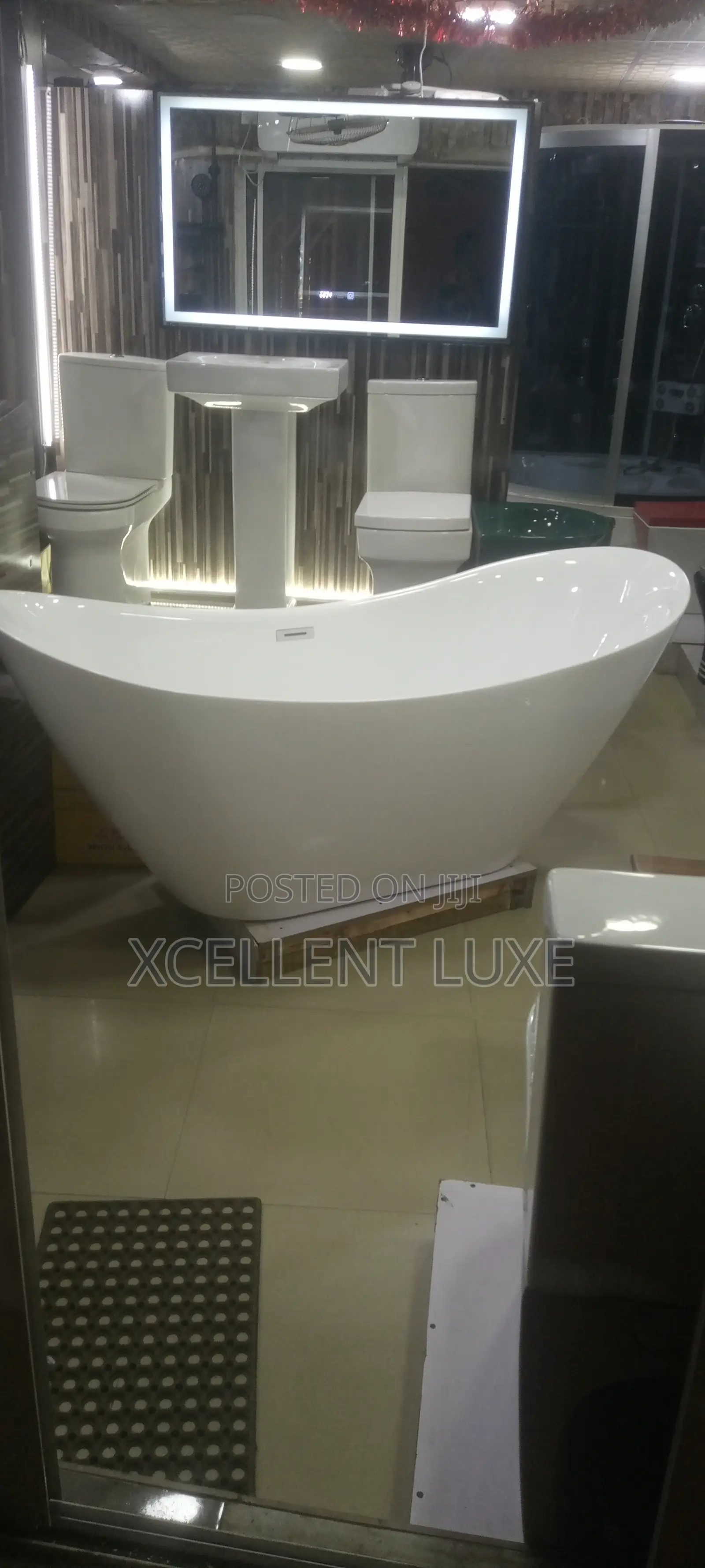 Free Standing Bathtub