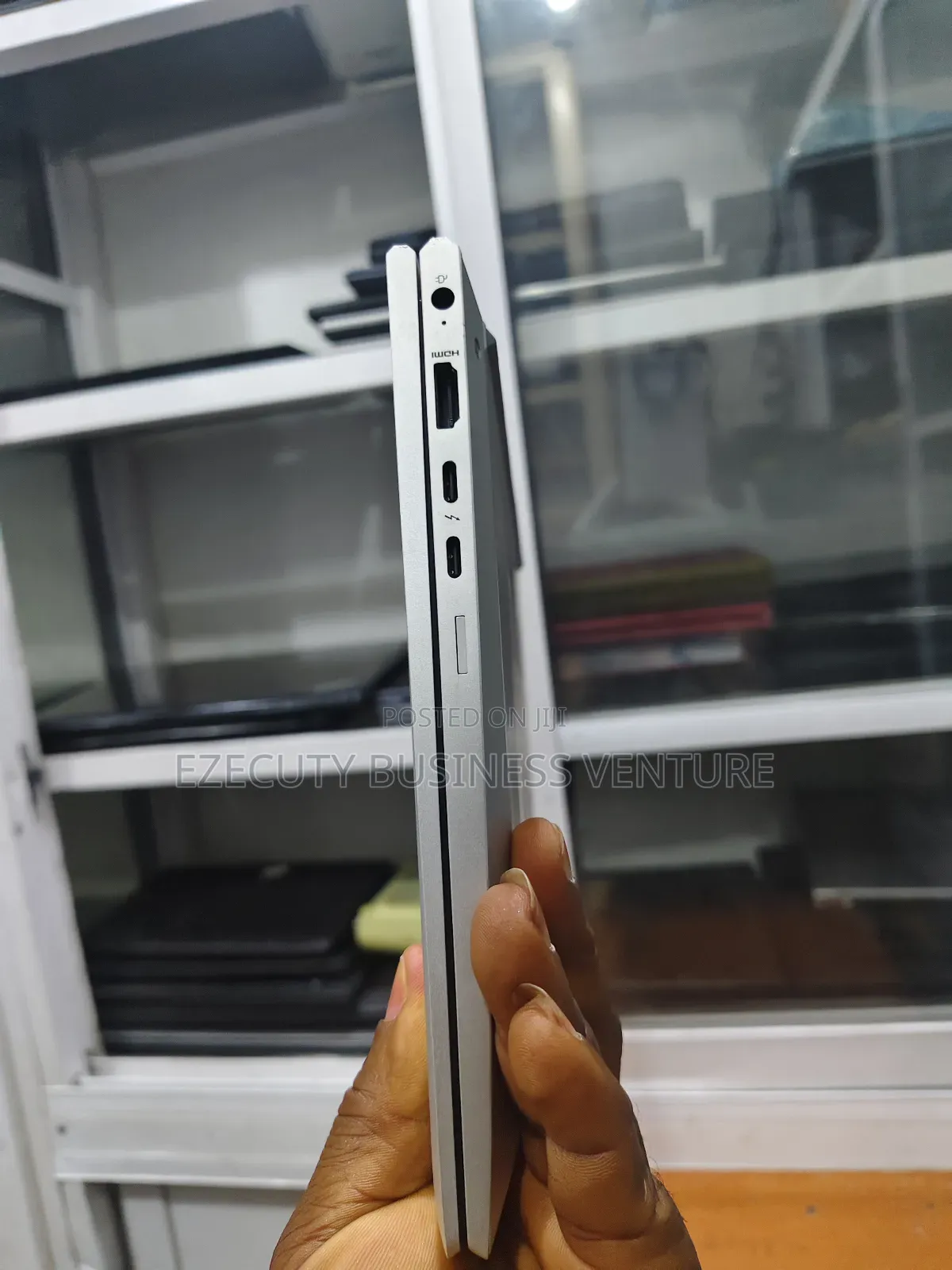 Laptop HP EliteBook 830 G7 16GB Intel Core I7 SSD 256GB