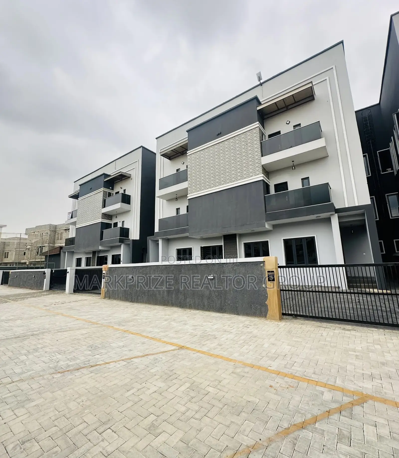 4bdrm Duplex in Magodo Phase 2 for sale