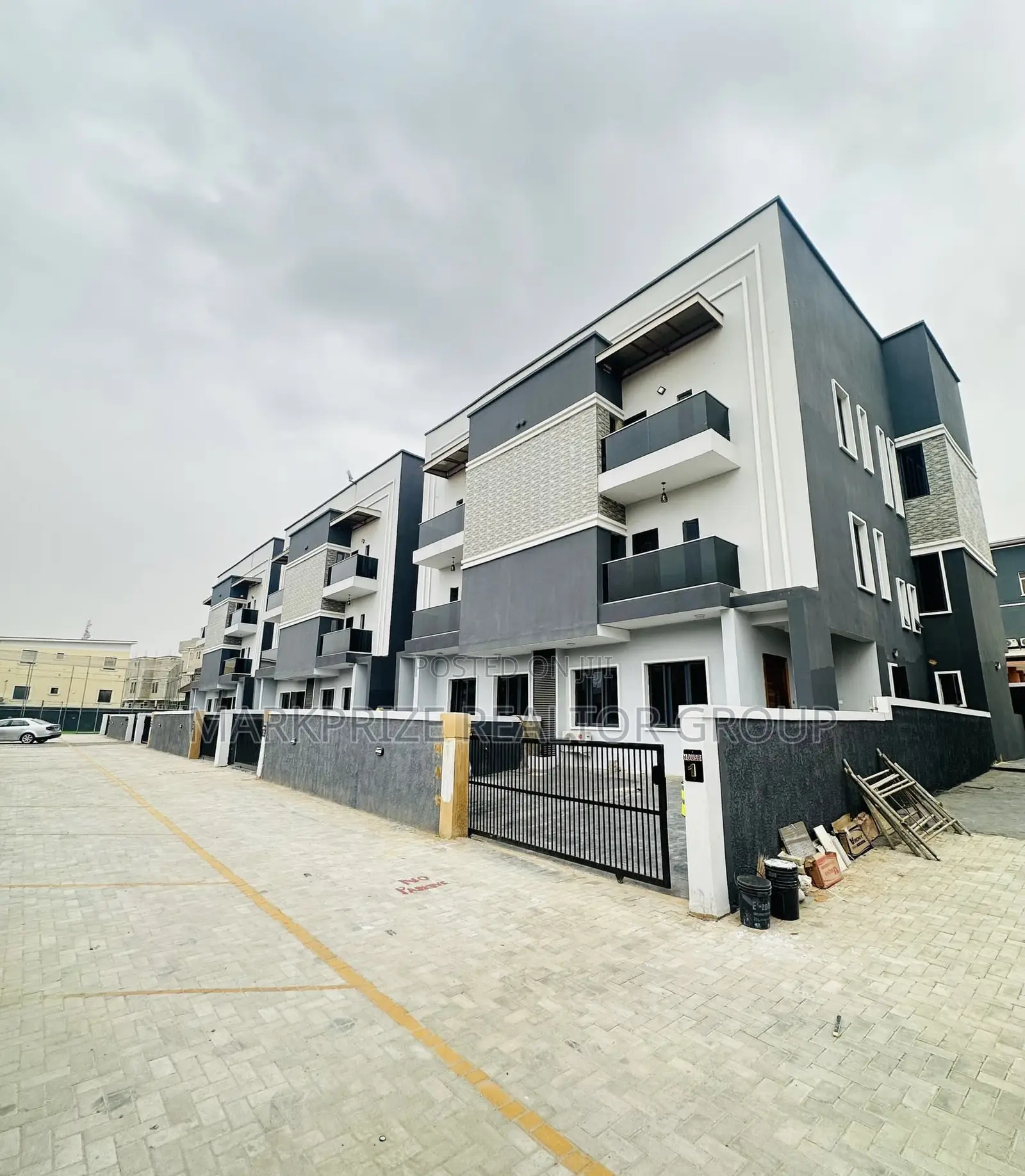 4bdrm Duplex in Magodo Phase 2 for sale