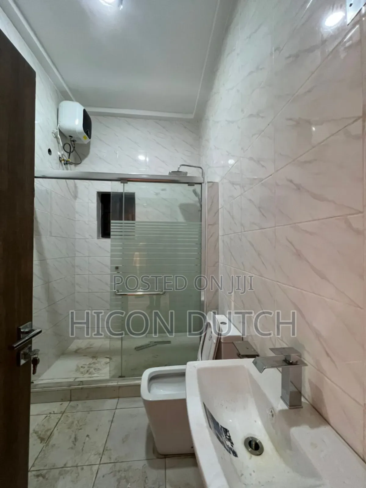 5bdrm Townhouse / Terrace in Dawaki for rent