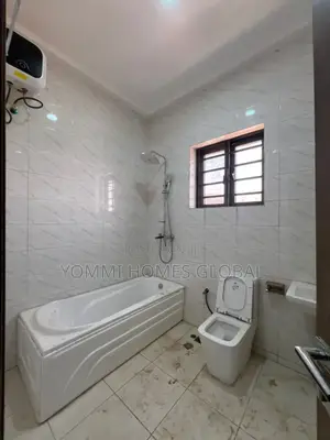 5bdrm Townhouse / Terrace in Dawaki for rent
