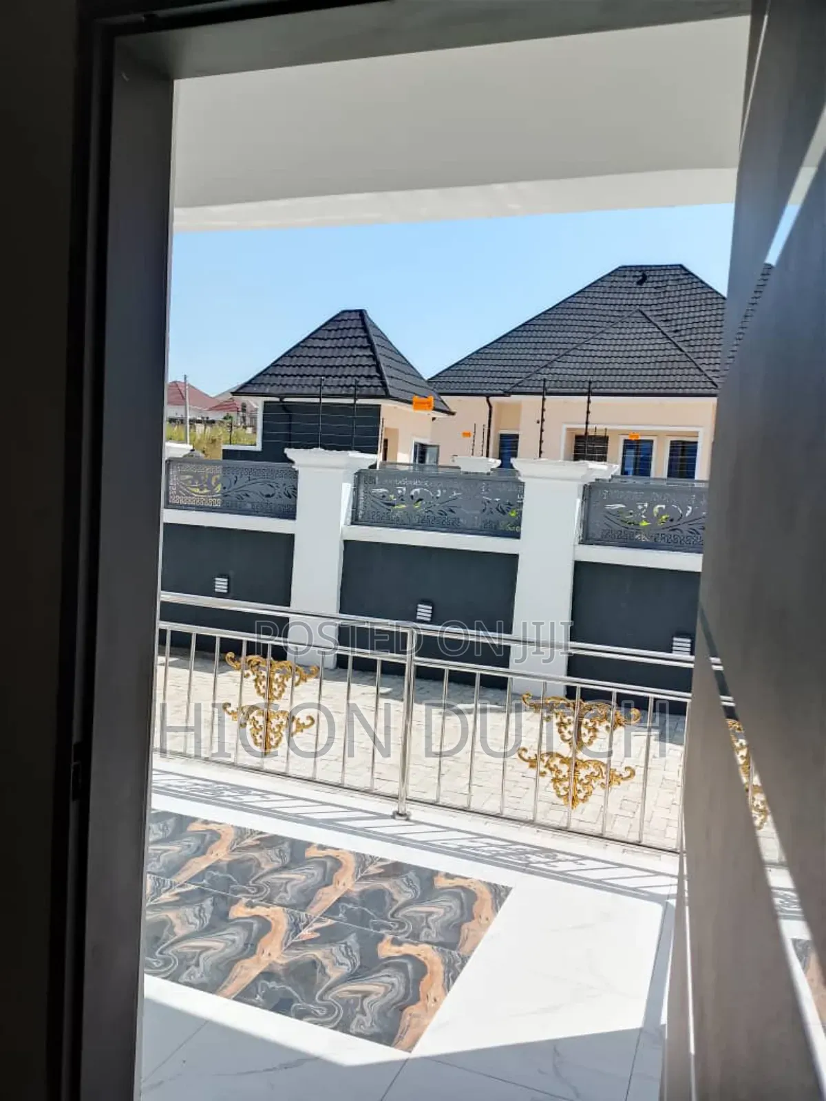 4bdrm Bungalow in Queens Estate, Gwarinpa for sale