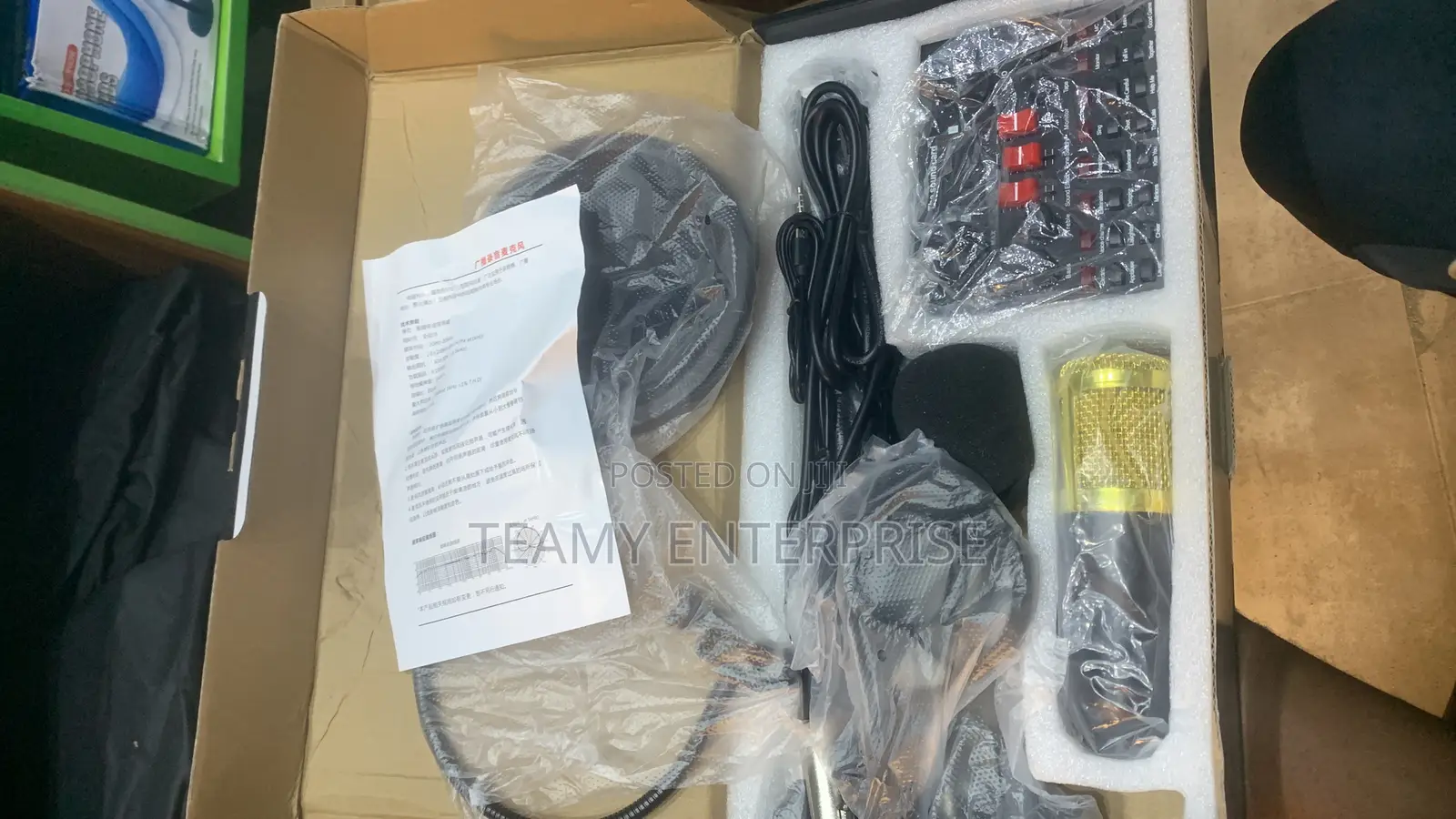 Studio Condenser Microphone With Filter Sound Card and Stand