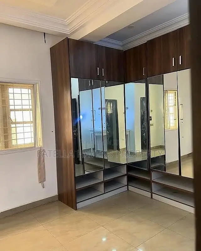 5bdrm Duplex in Life Camp for sale