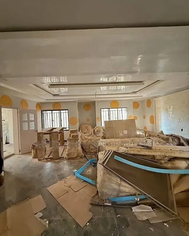 4bdrm Duplex in Guzape District for sale
