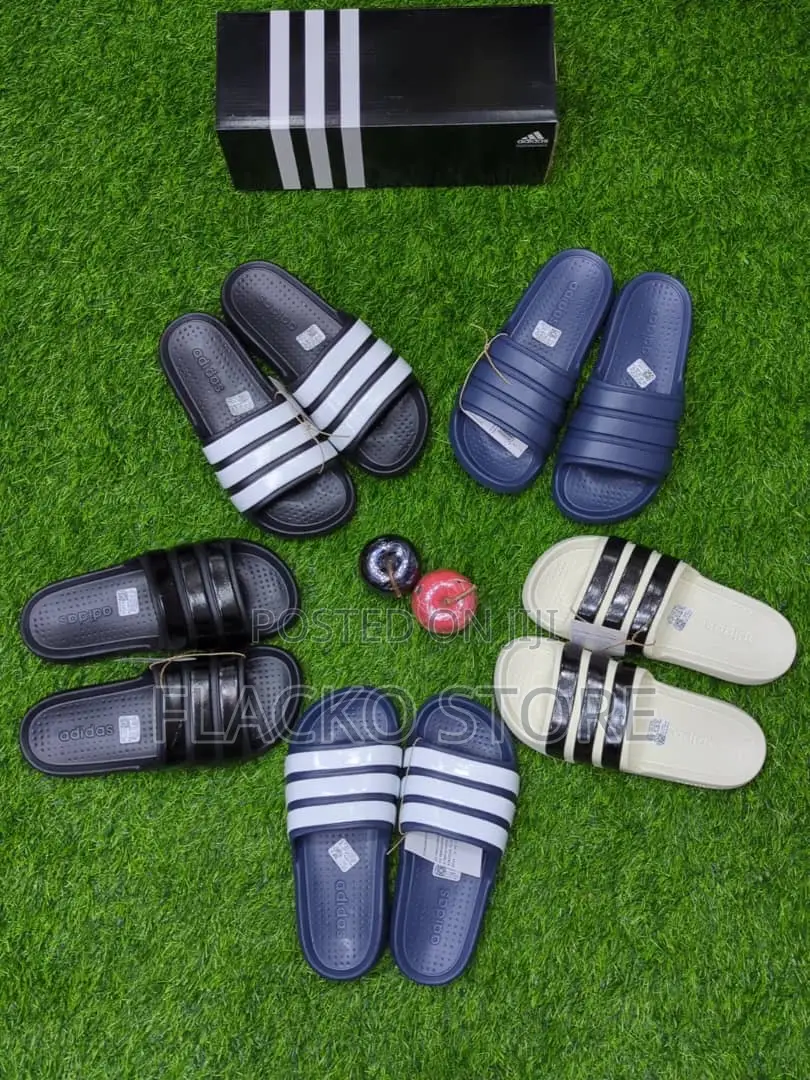 Original Adilette Cloudfoam Slides