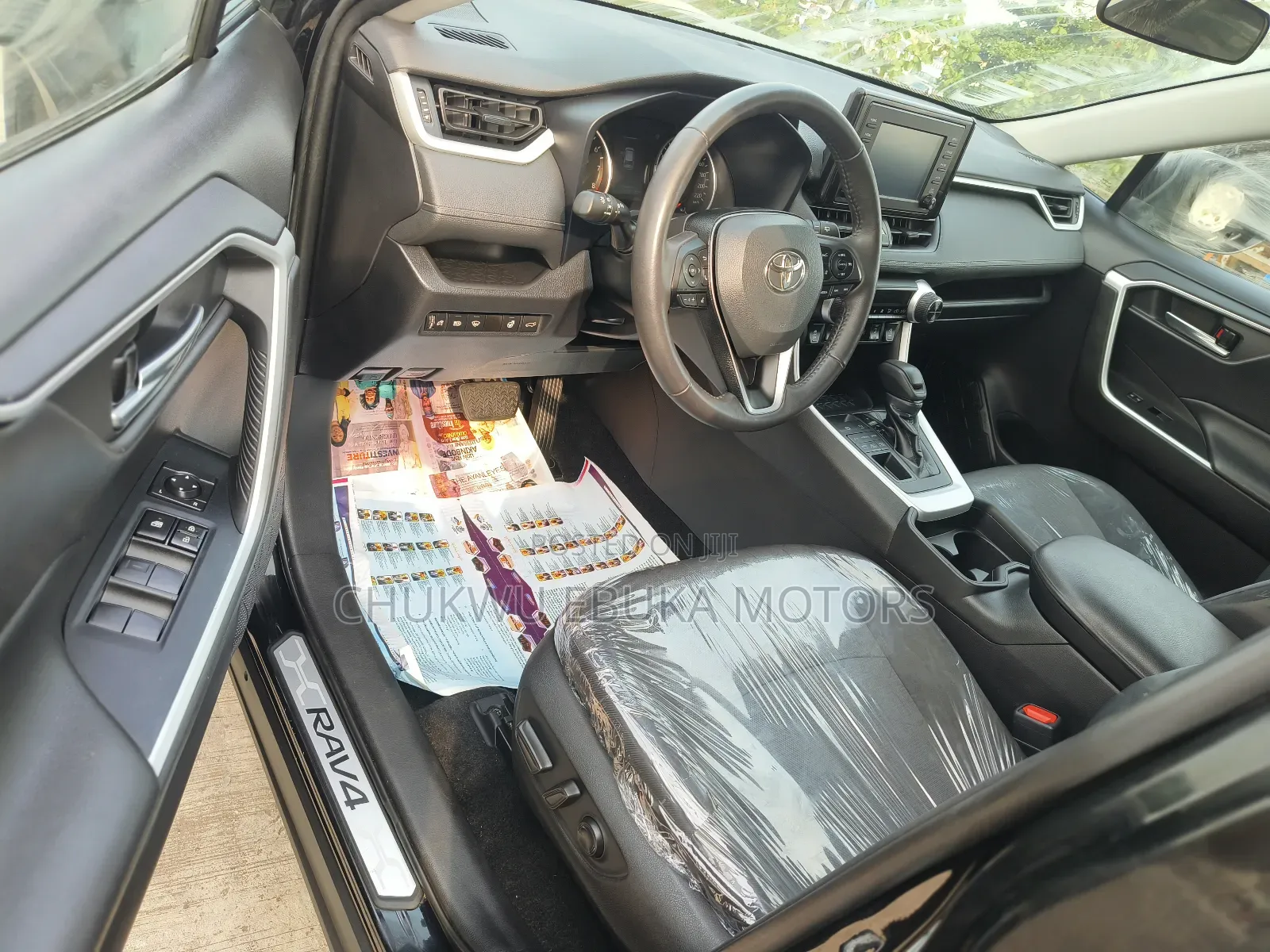 Toyota RAV4 XLE 2021 Black