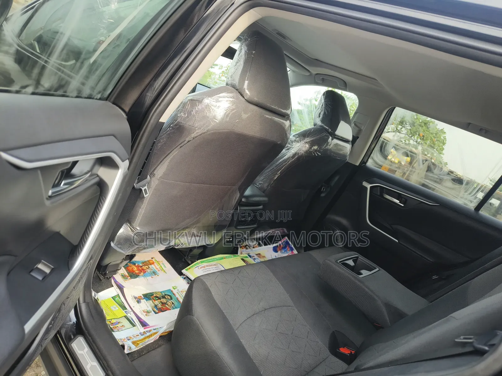 Toyota RAV4 XLE 2021 Black