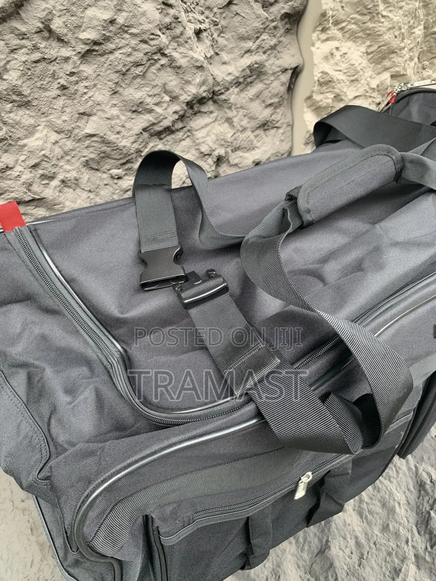 Large Omaya Black Duffle Back With Wheels