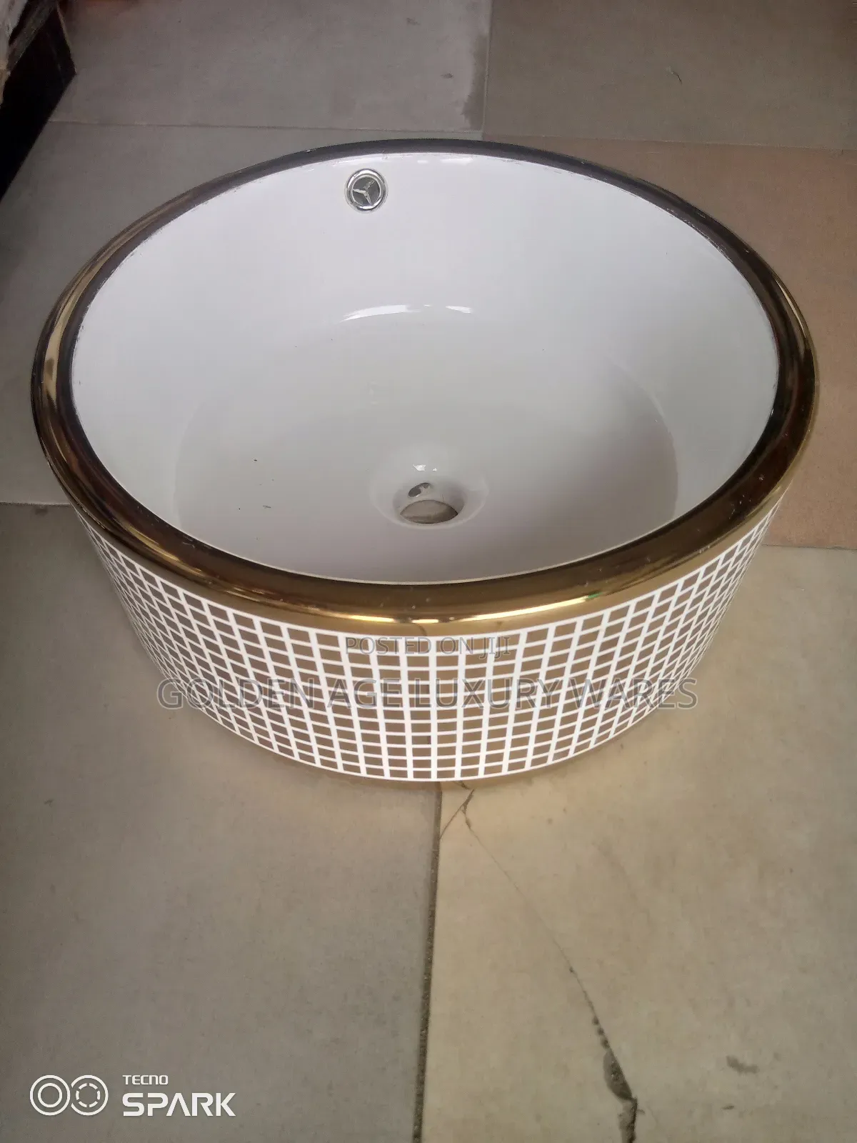 Round Gold Basin
