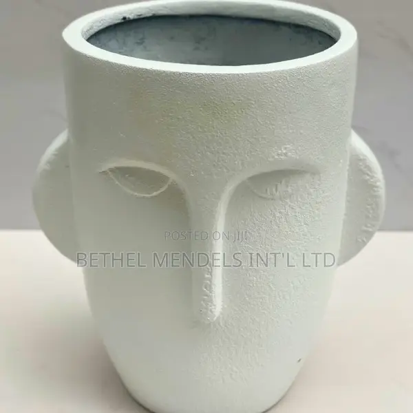 Fiberglass Decorative Linear Face Vase (Height:43cm)