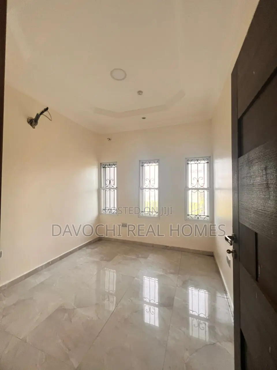 5bdrm Duplex in Novare Shopping for rent