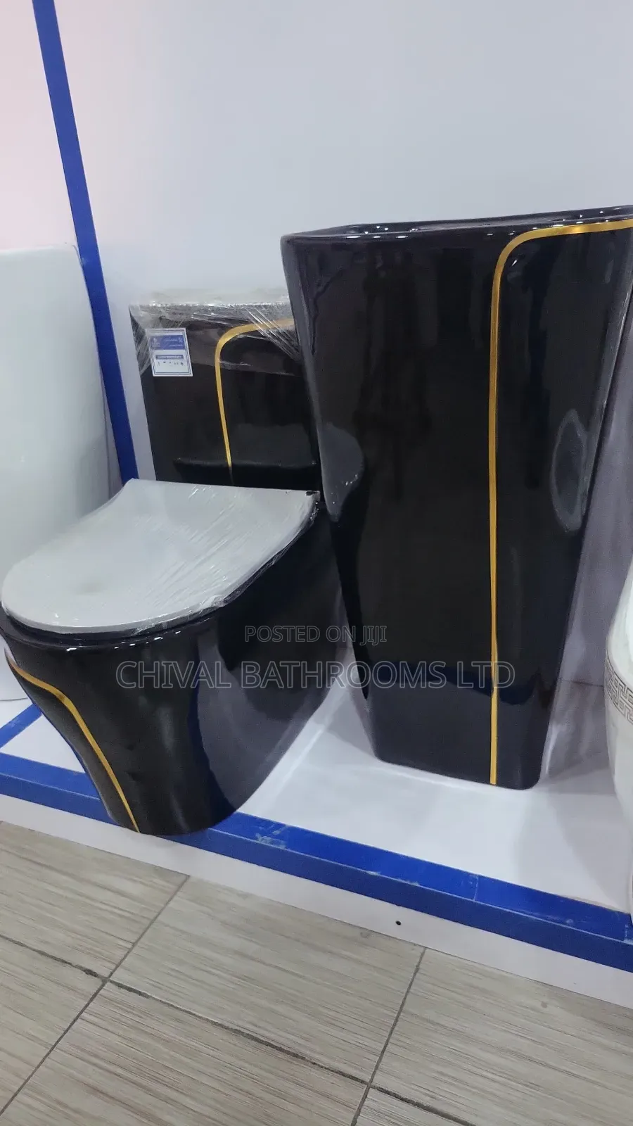 Black Wc With Gold Touch