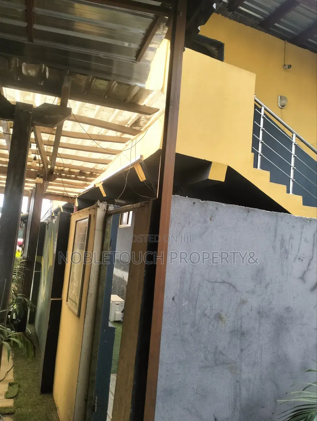 Executive 7rooms Hotel and Lounge Along the Major Road