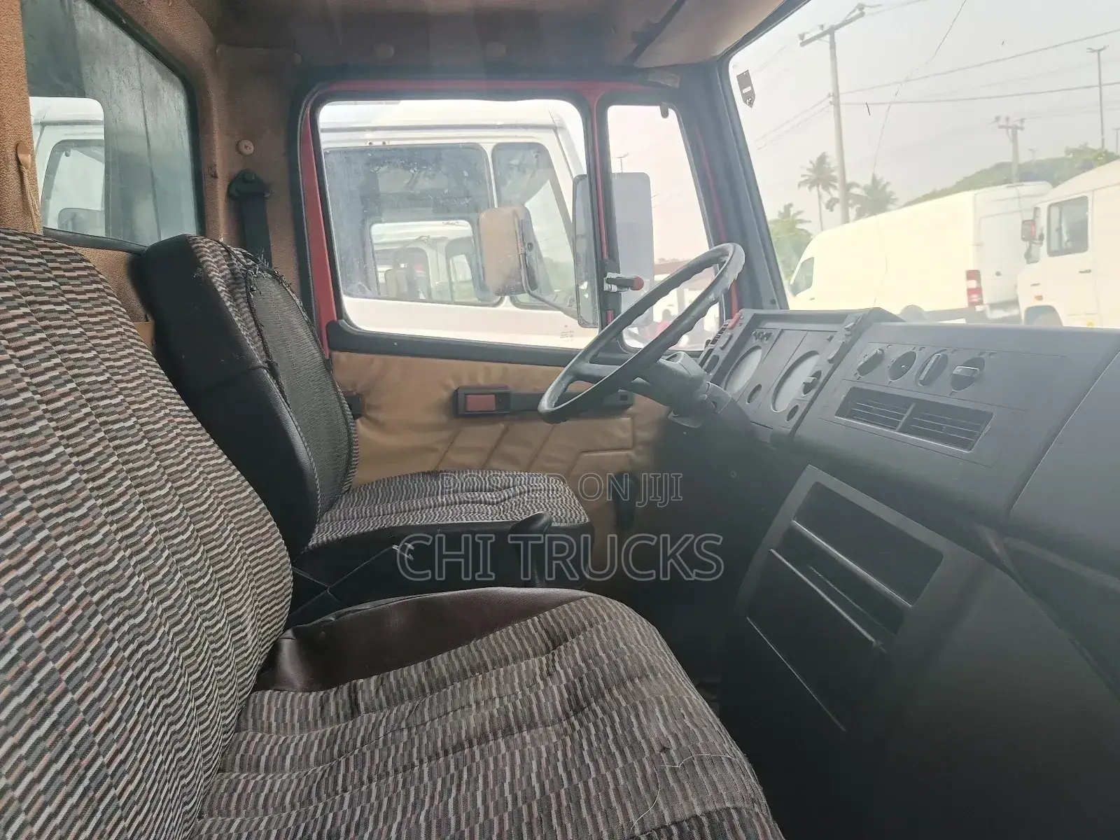 Mercedes Benz 709 Cargo Truck