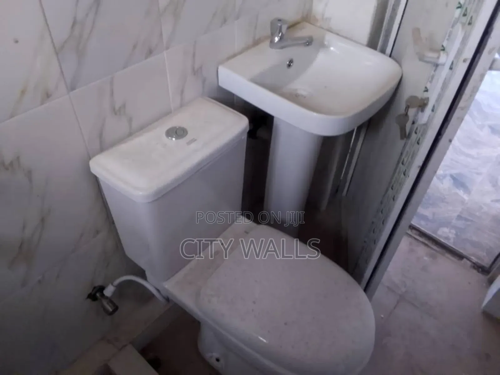 Mini Flat in Ogombo for rent
