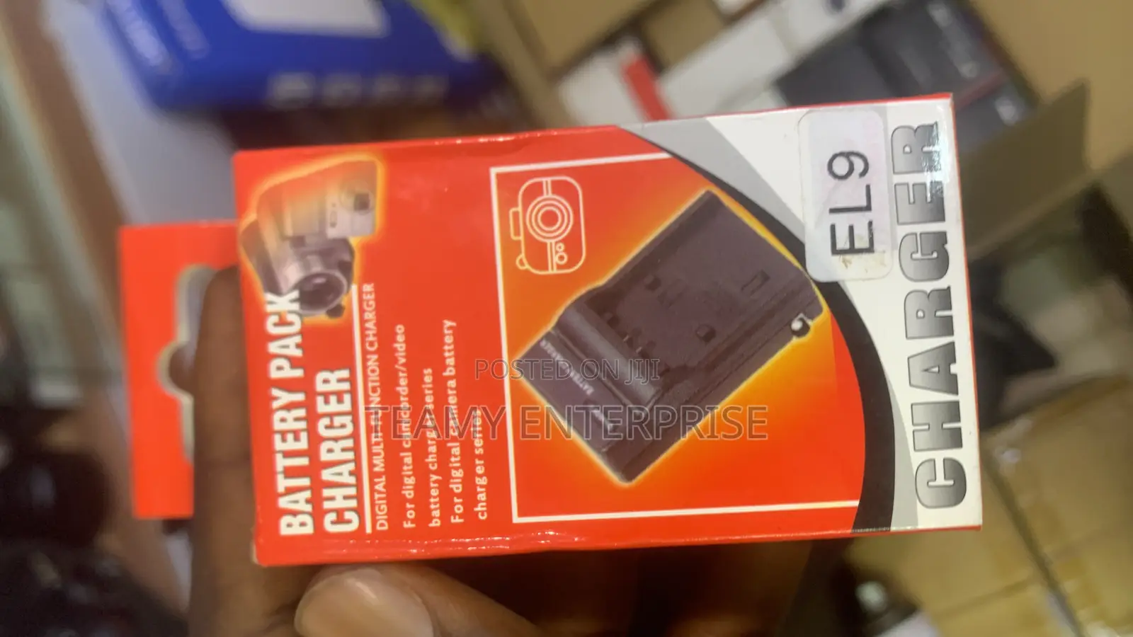 Video/Digital Camera Battery Charger -Ac Adapter Compactible