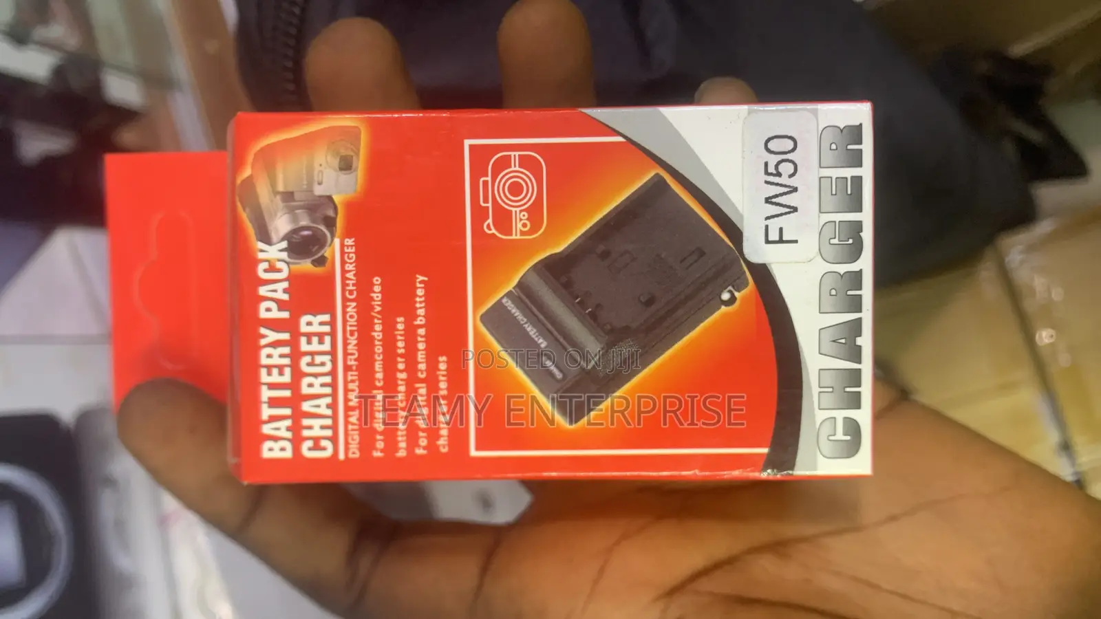 Video/Digital Camera Battery Charger -Ac Adapter Compactible