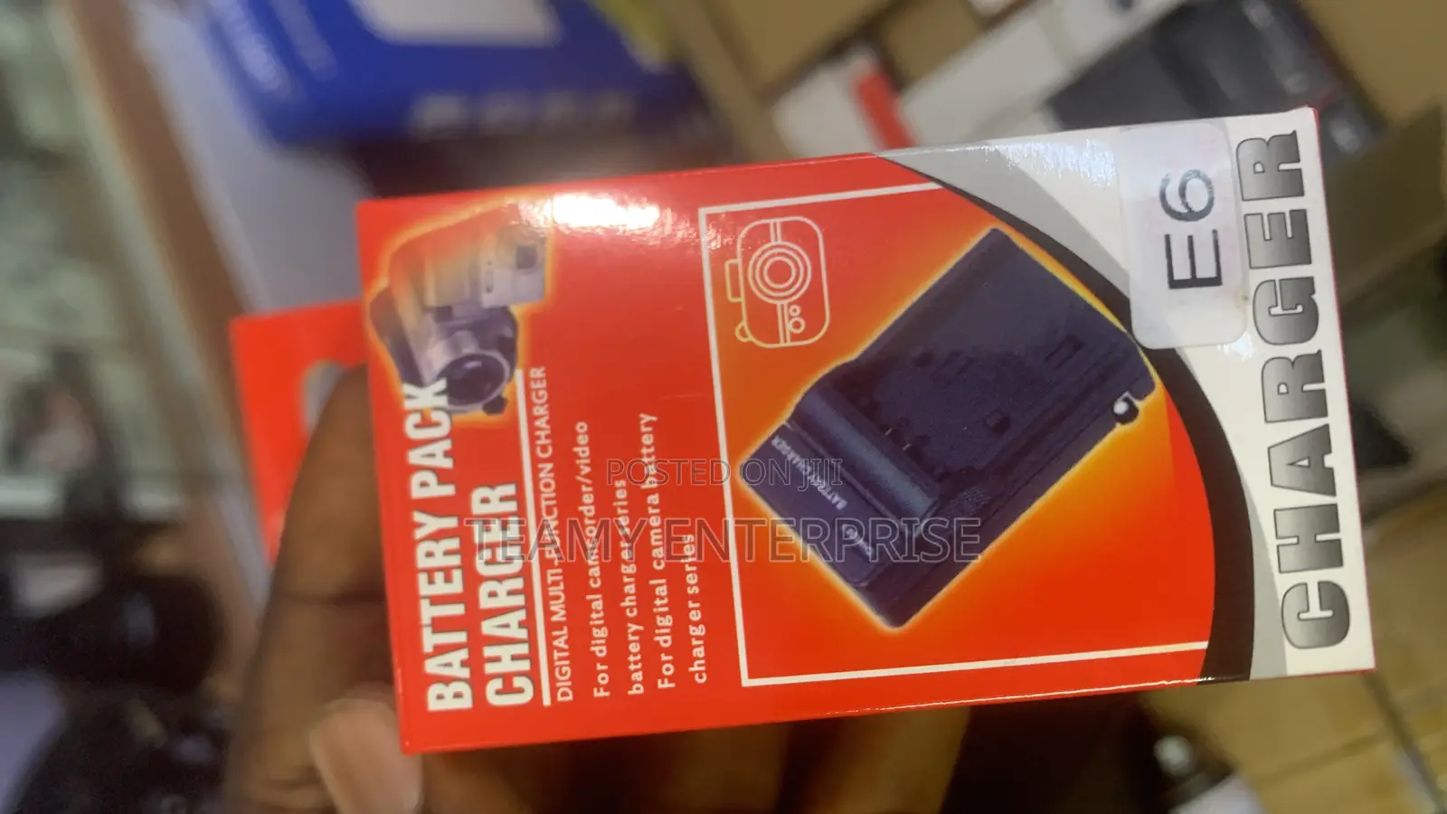 Video/Digital Camera Battery Charger -Ac Adapter Compactible