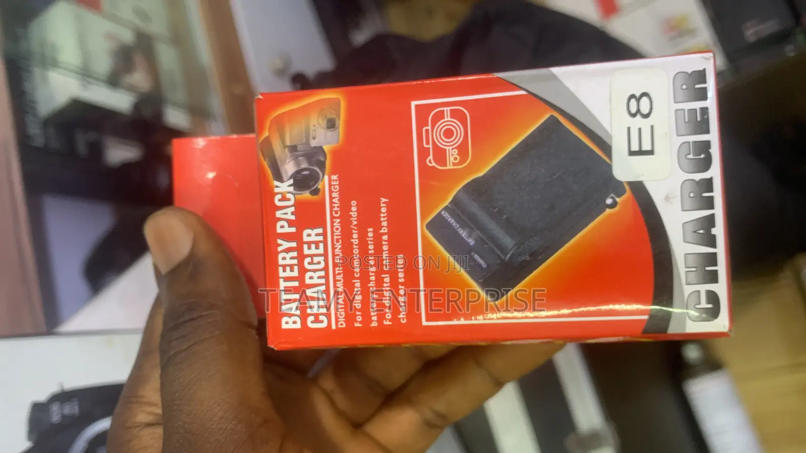 Video/Digital Camera Battery Charger -Ac Adapter Compactible