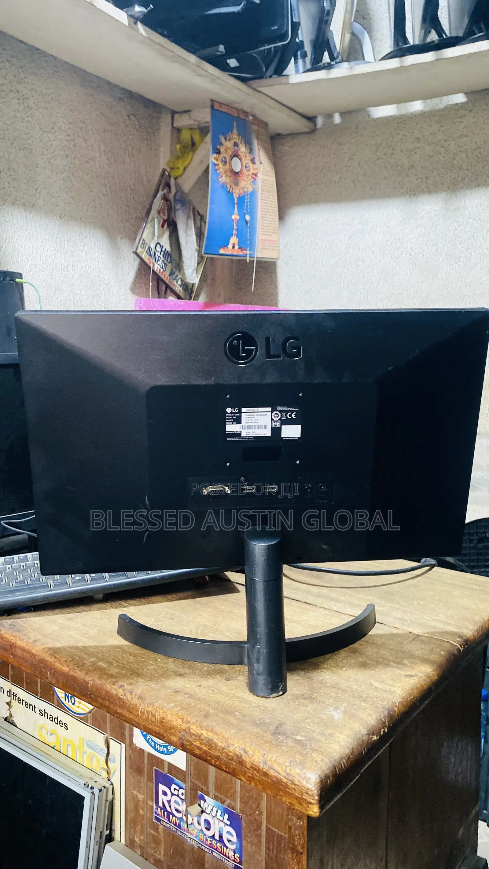 22 Inches Frameless Monitor