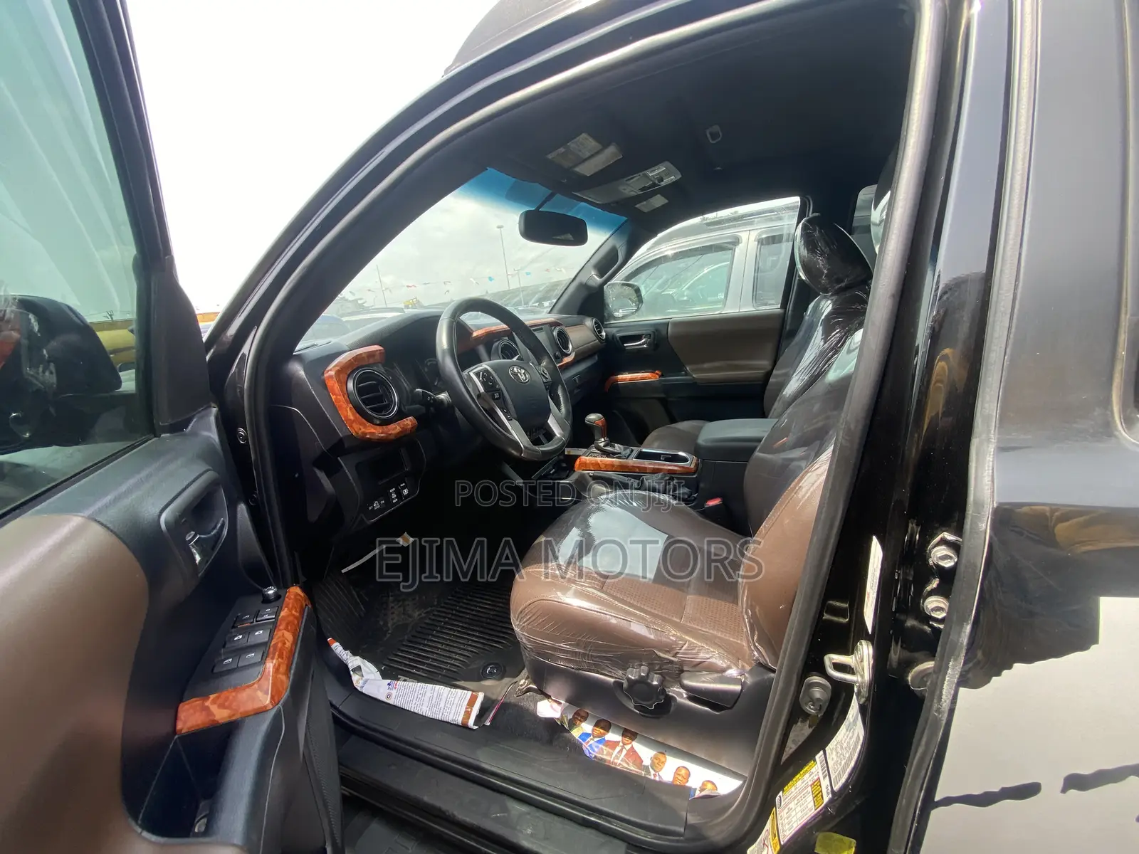 Toyota Tacoma 2018 Black