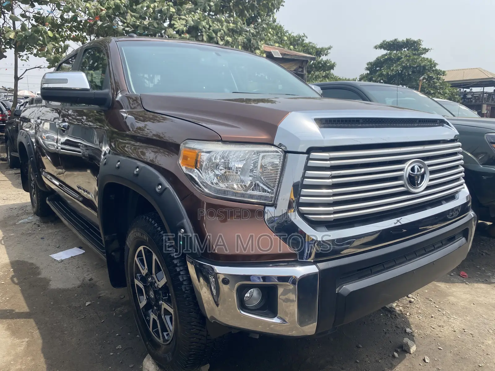 Toyota Tundra 2018 Brown