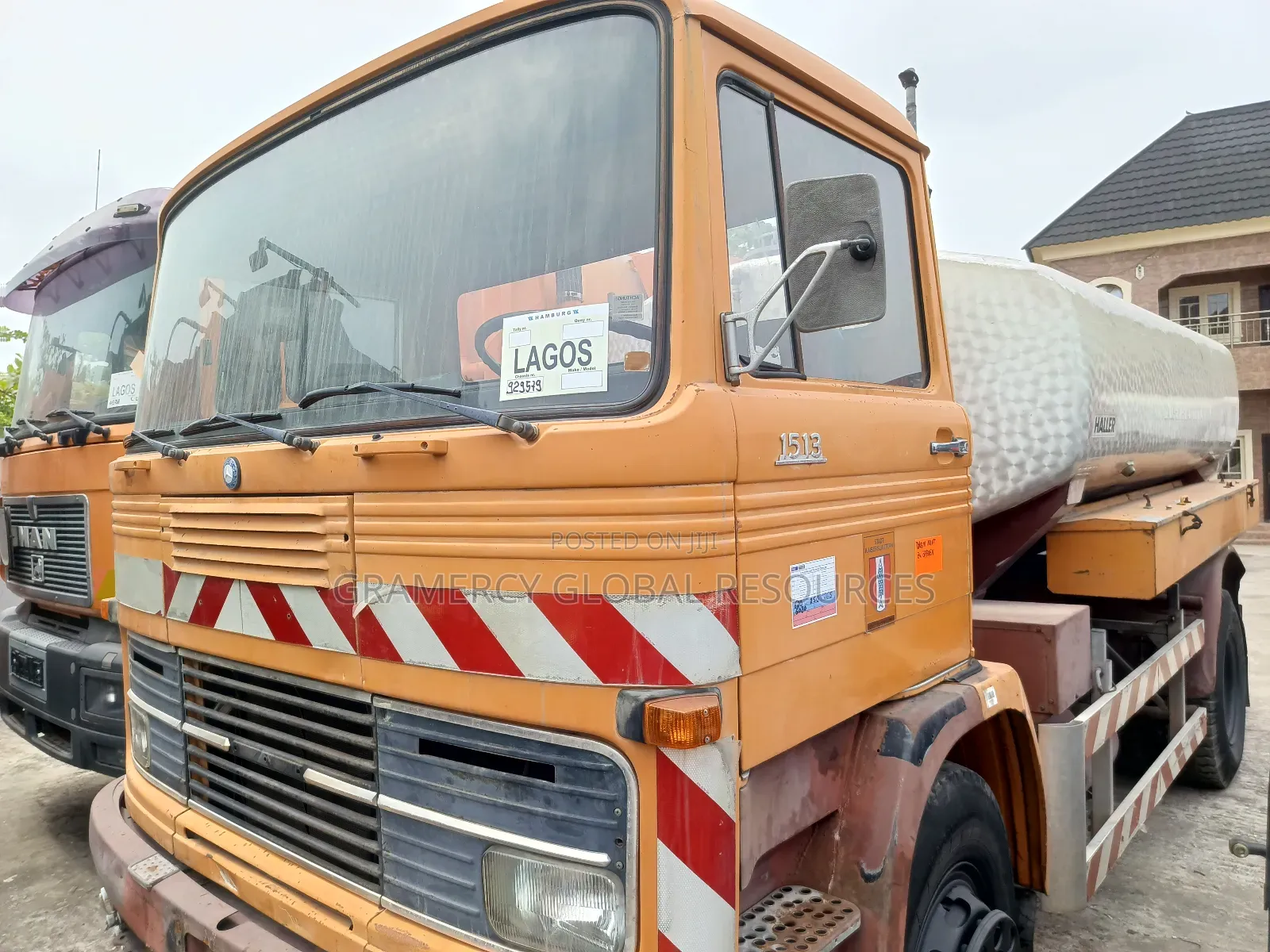 Foreign Used Mercedes Benz Tanker Truck Available for Sale