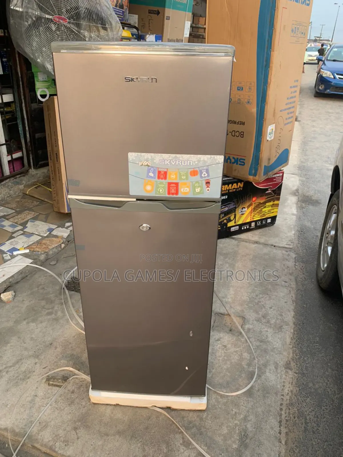 Skyrun 138 Litres Fridge With Large Freezer Space