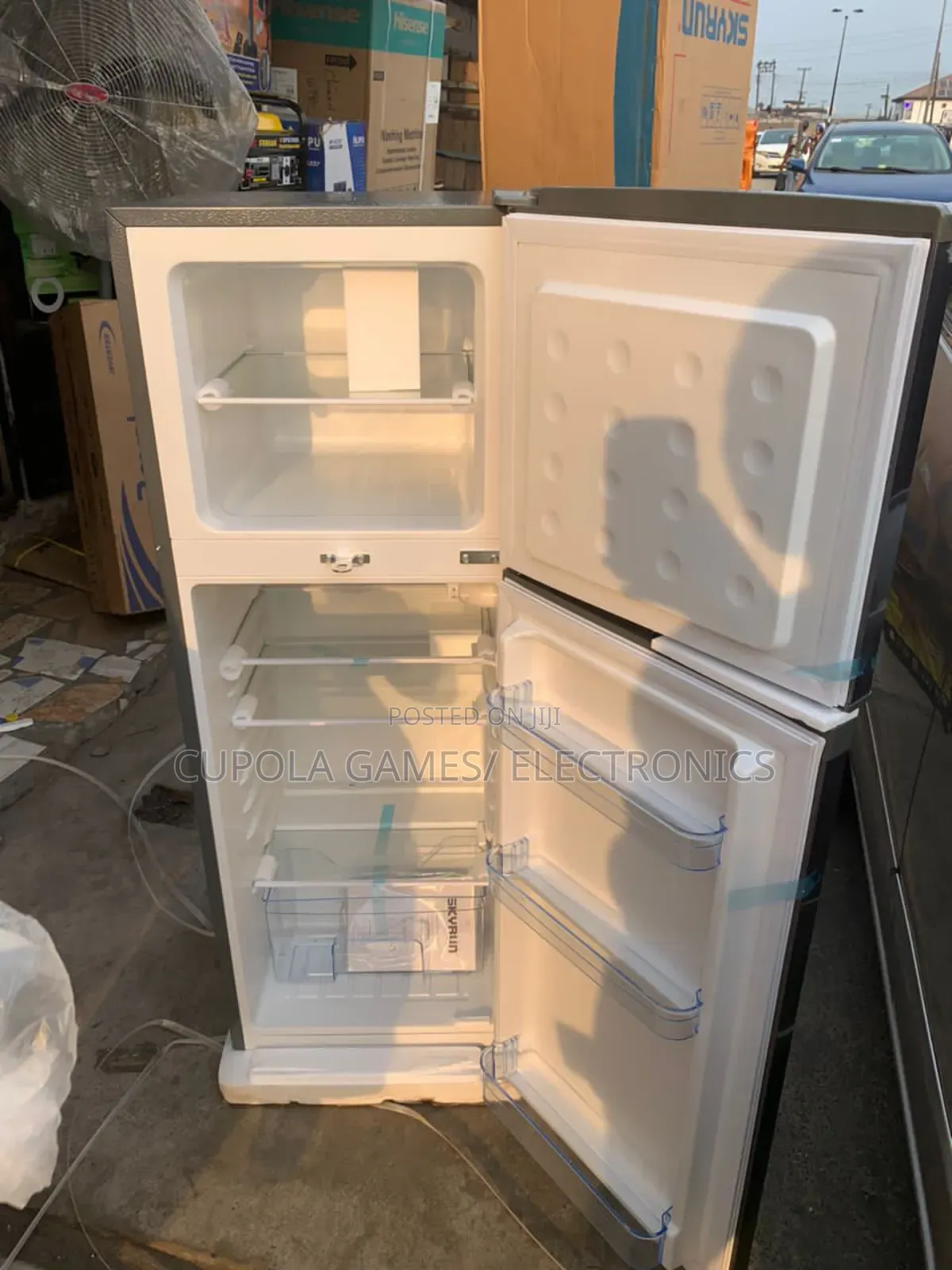 Skyrun 138 Litres Fridge With Large Freezer Space