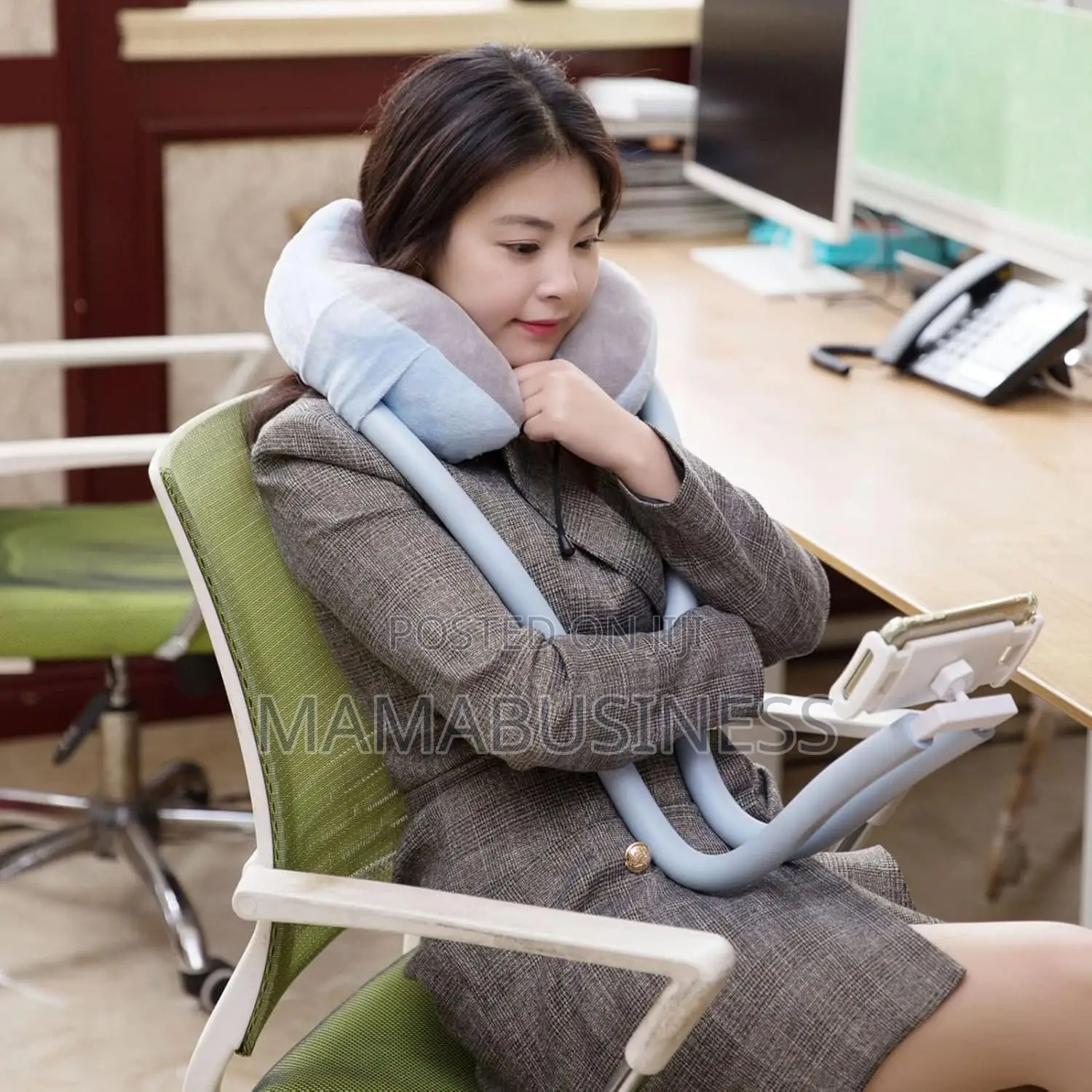 U Shaped Neck Pillow With Phone Holder
