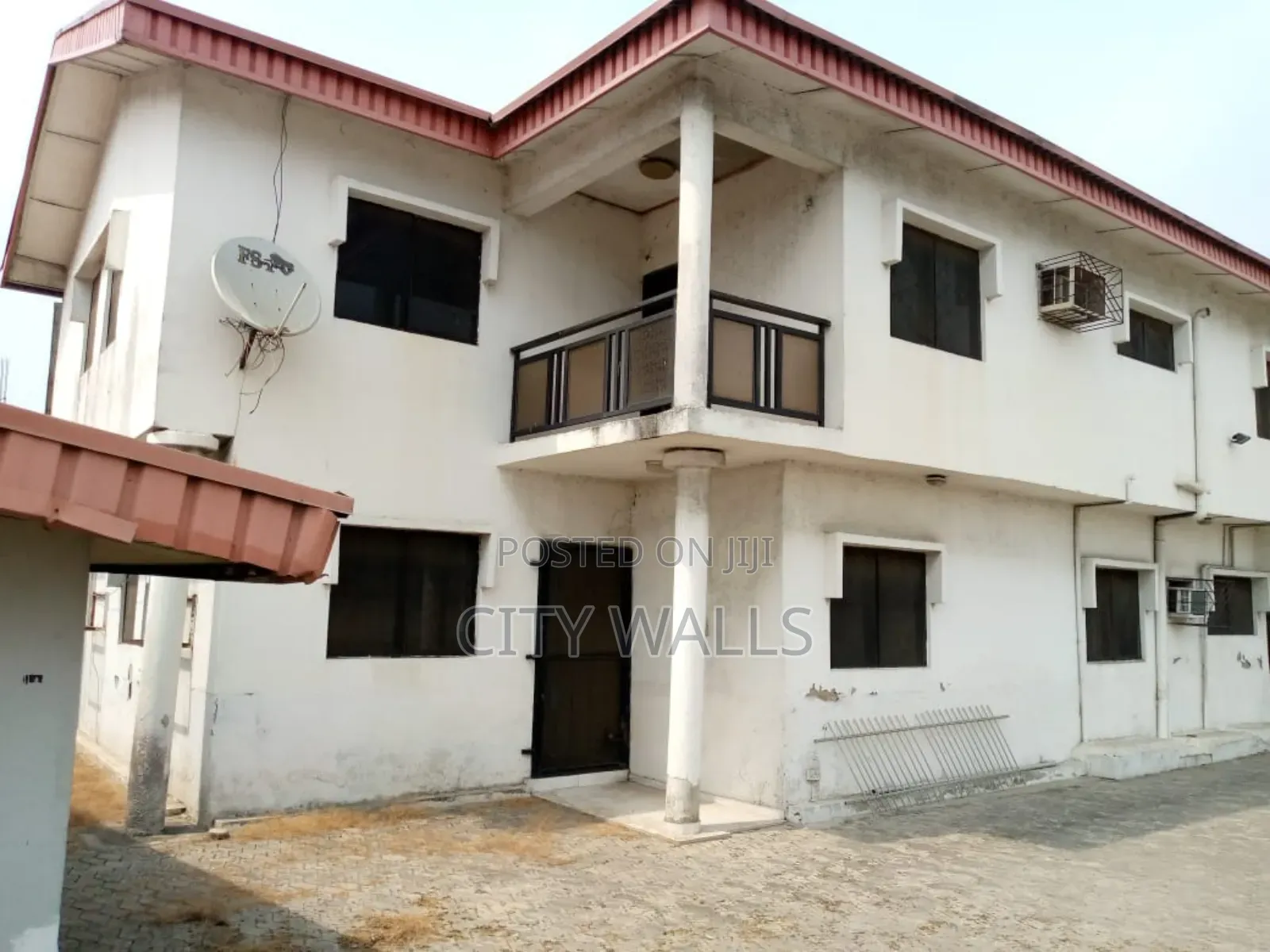 9 Bedroom Fully Detached Duplex