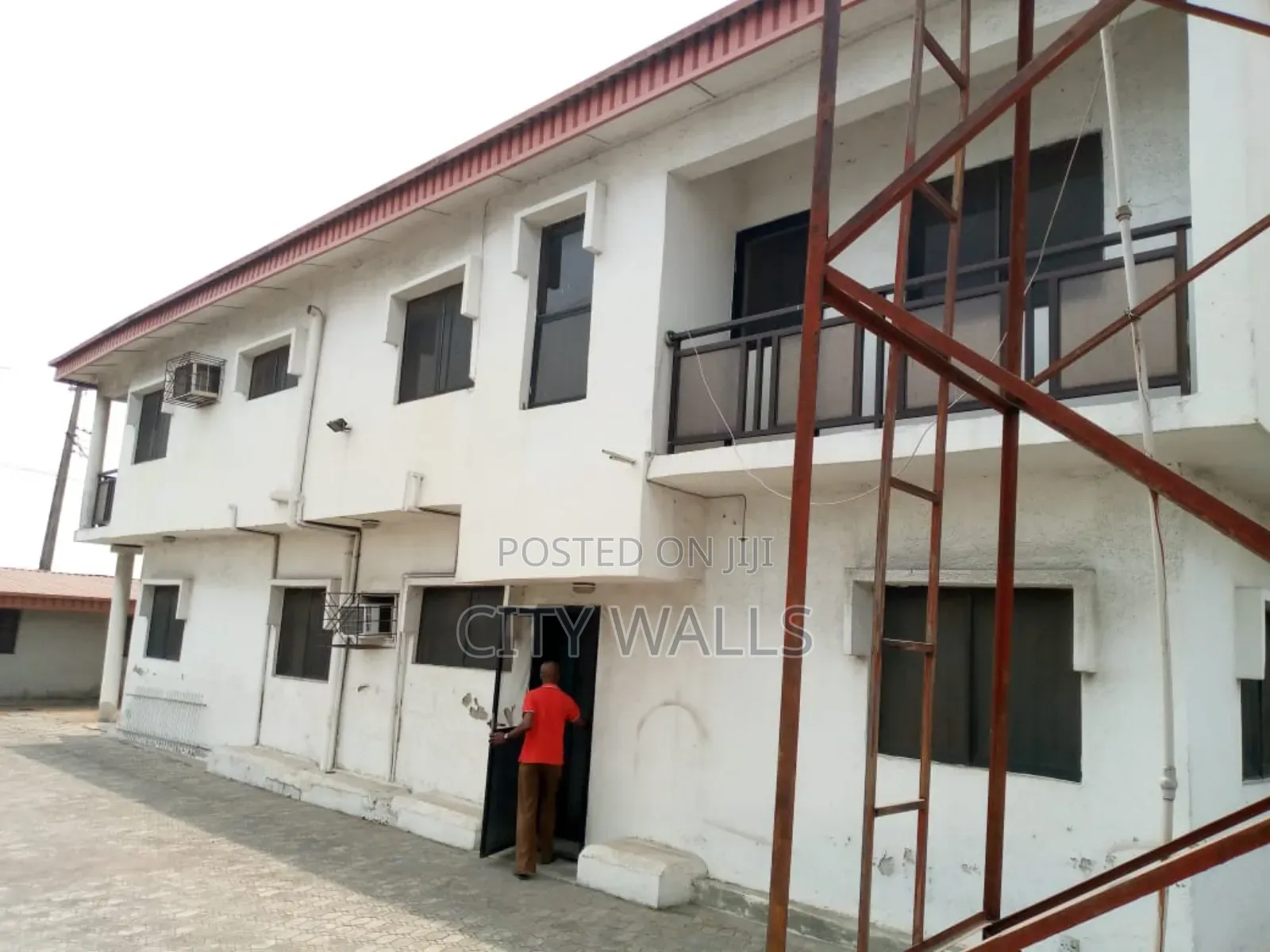 9 Bedroom Fully Detached Duplex