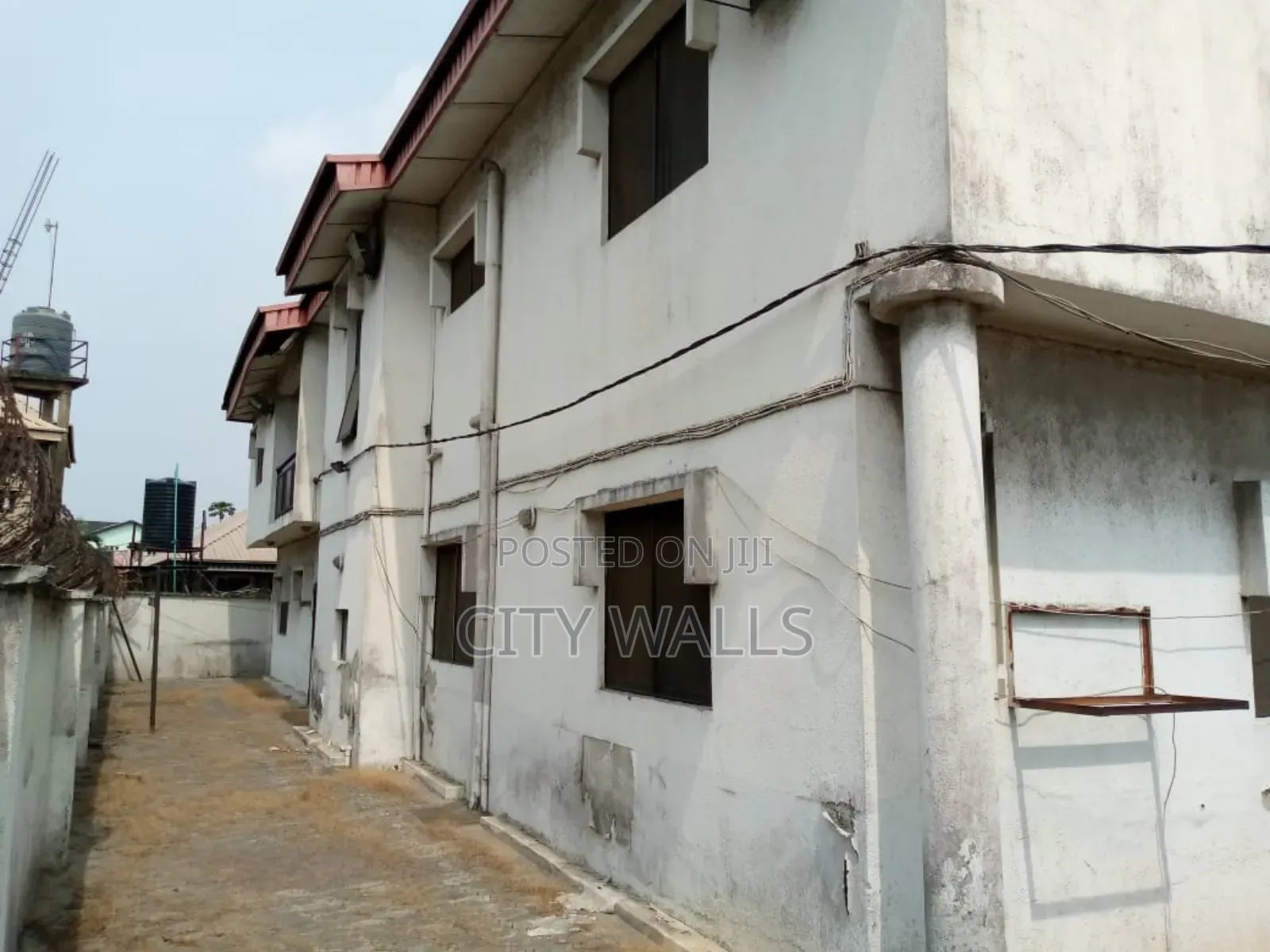 9 Bedroom Fully Detached Duplex
