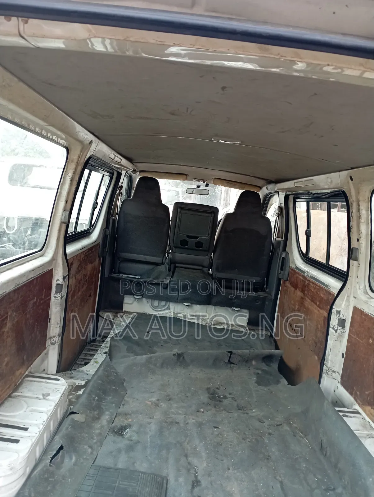 Toyota HiAce 2009 White