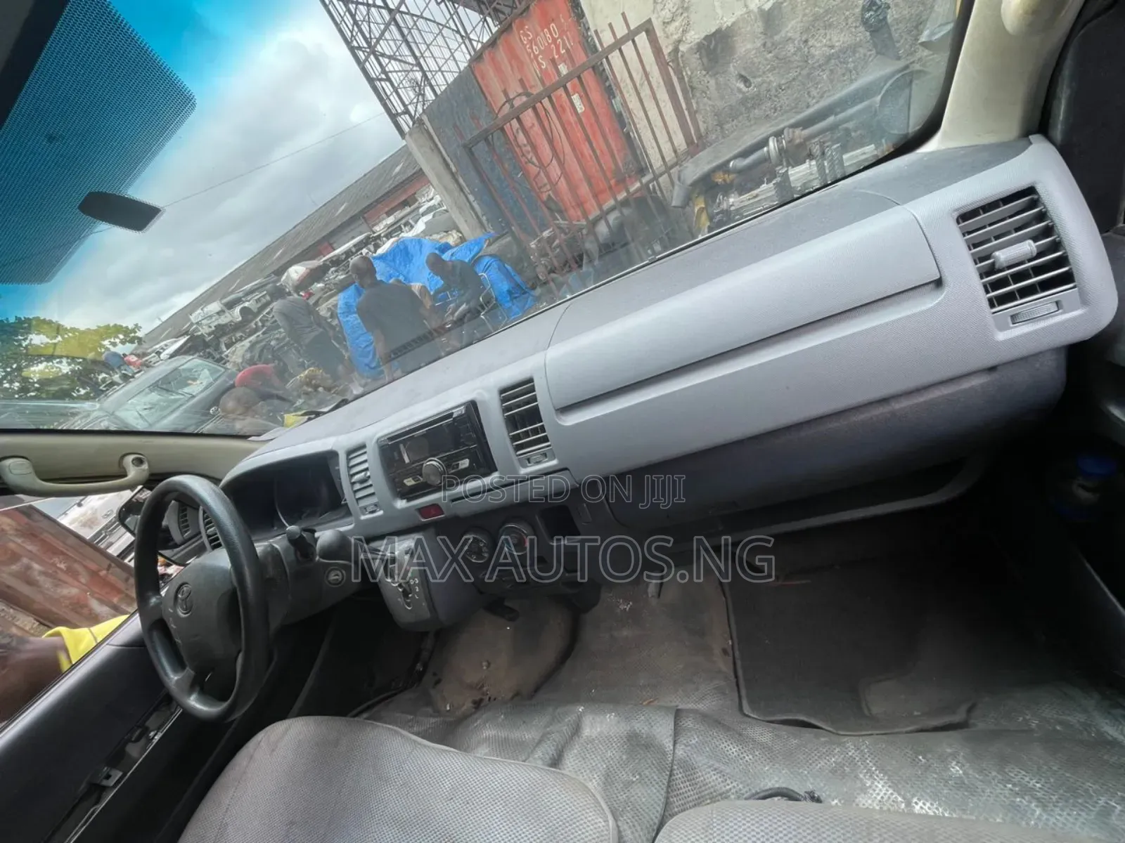Toyota HiAce 2009 Silver