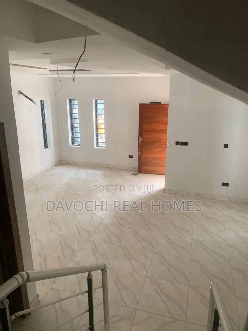 4bdrm Duplex in Orchid Road, Lekki for rent