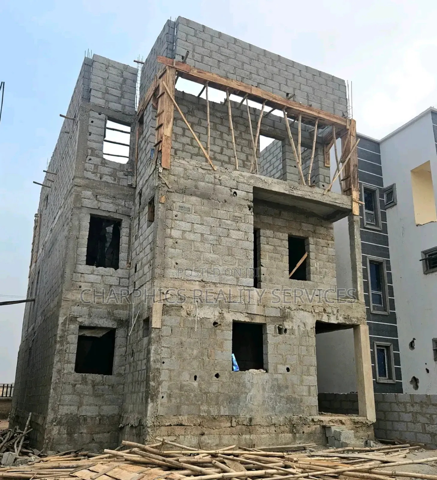 5bdrm Duplex in Gudu for sale