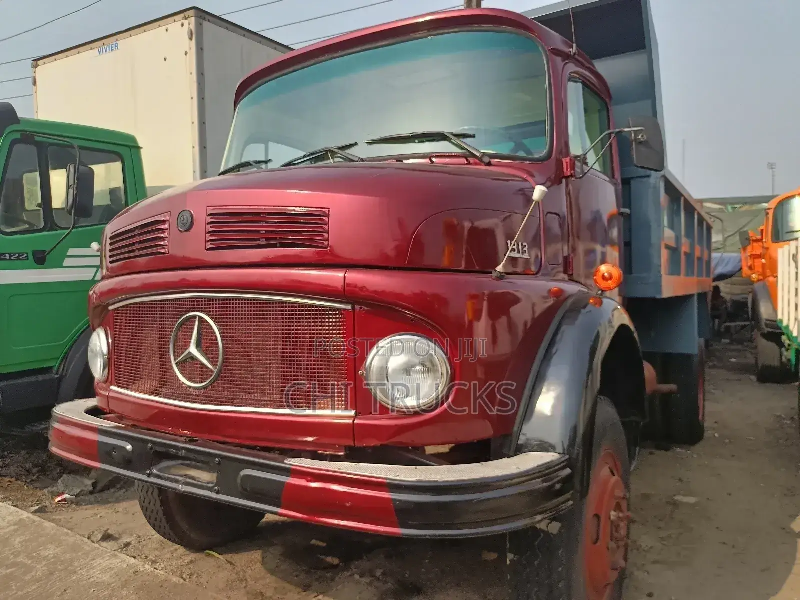 Mercedes Benz 911 Tipper With Auxiliary Gear