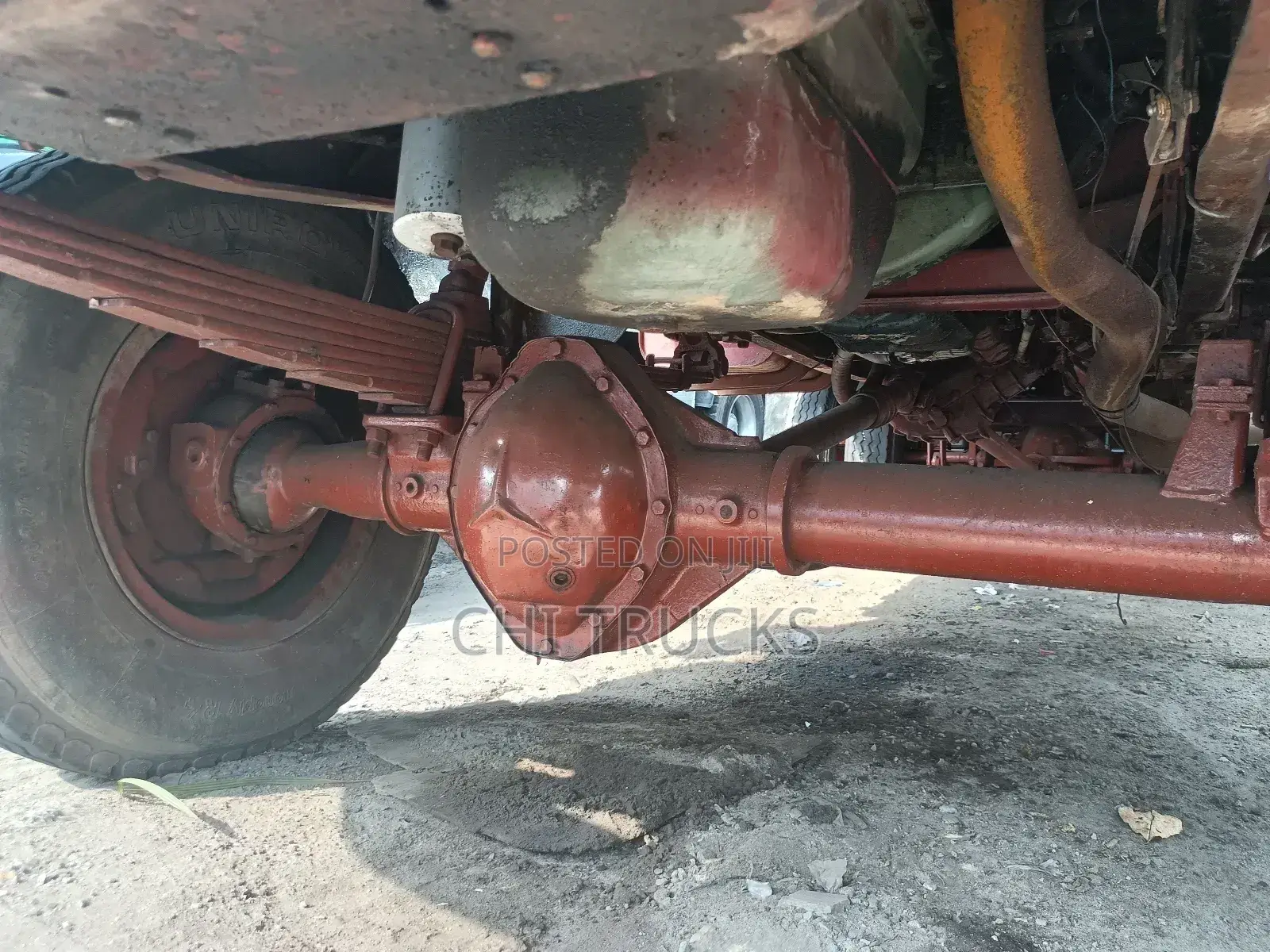 Mercedes Benz 911 Tipper With Auxiliary Gear