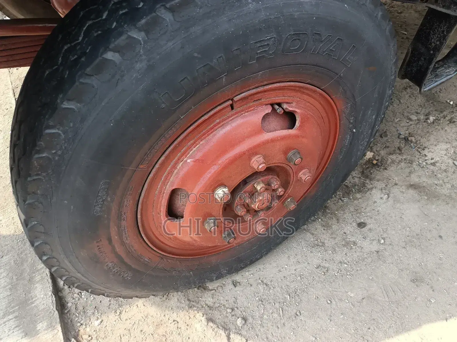 Mercedes Benz 911 Tipper With Auxiliary Gear
