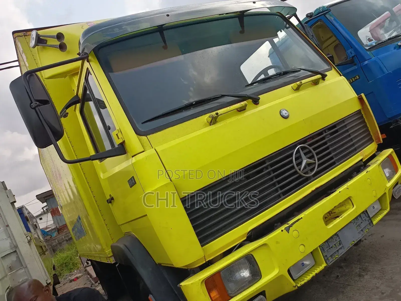 Mercedes Benz German 814 Container Truck