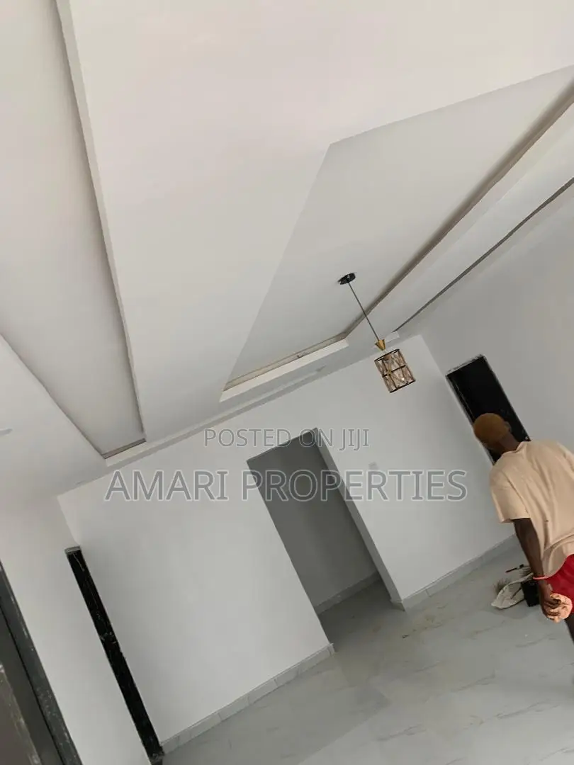 3bdrm Block of Flats in Majek, Sangotedo for rent